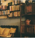 Tonmöbel 2.0: Klimatisch aktive Sideboards und Bänke mit Zeolith und PCM – passive Kühlung, gesunde Luft, ikonisches Design